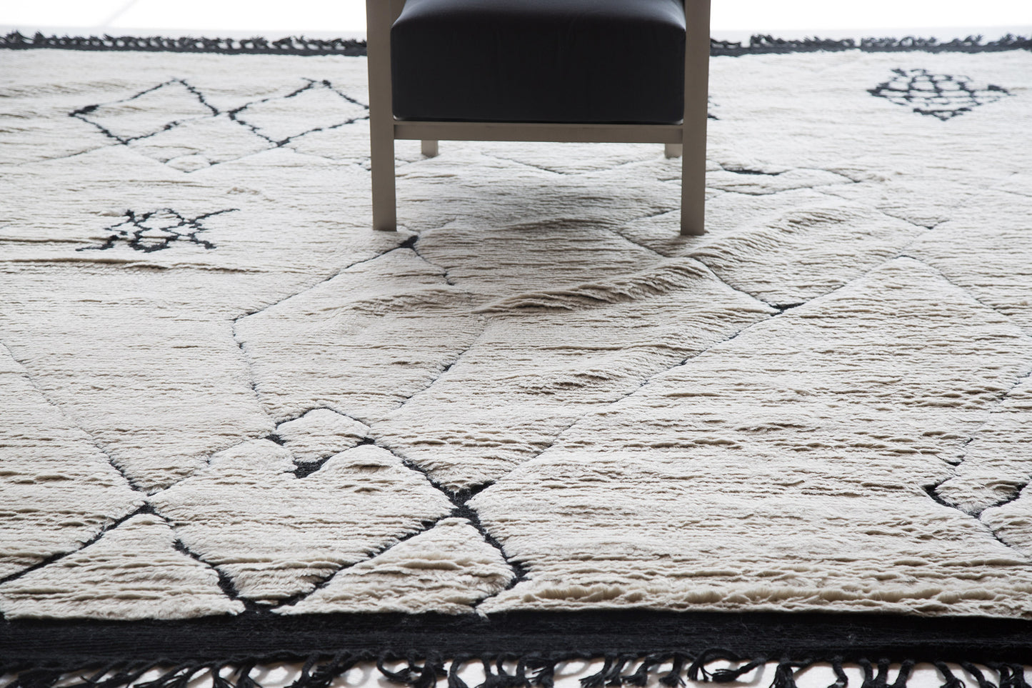 Modern Rug Image 12088 Tussah, Atlas Collection