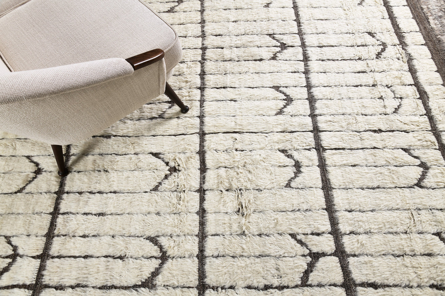 Modern Rug Image 11135 Taku, Haute Bohemian