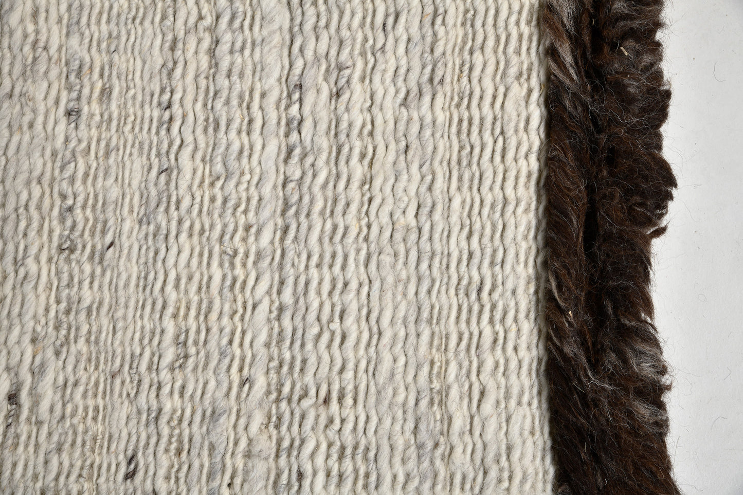 Modern Rug Image 2296 Caleta, Sabbia Collection