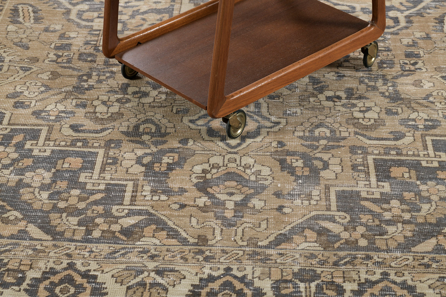 Persian Rug 3234 Vintage Persian Bakhtiari 29376