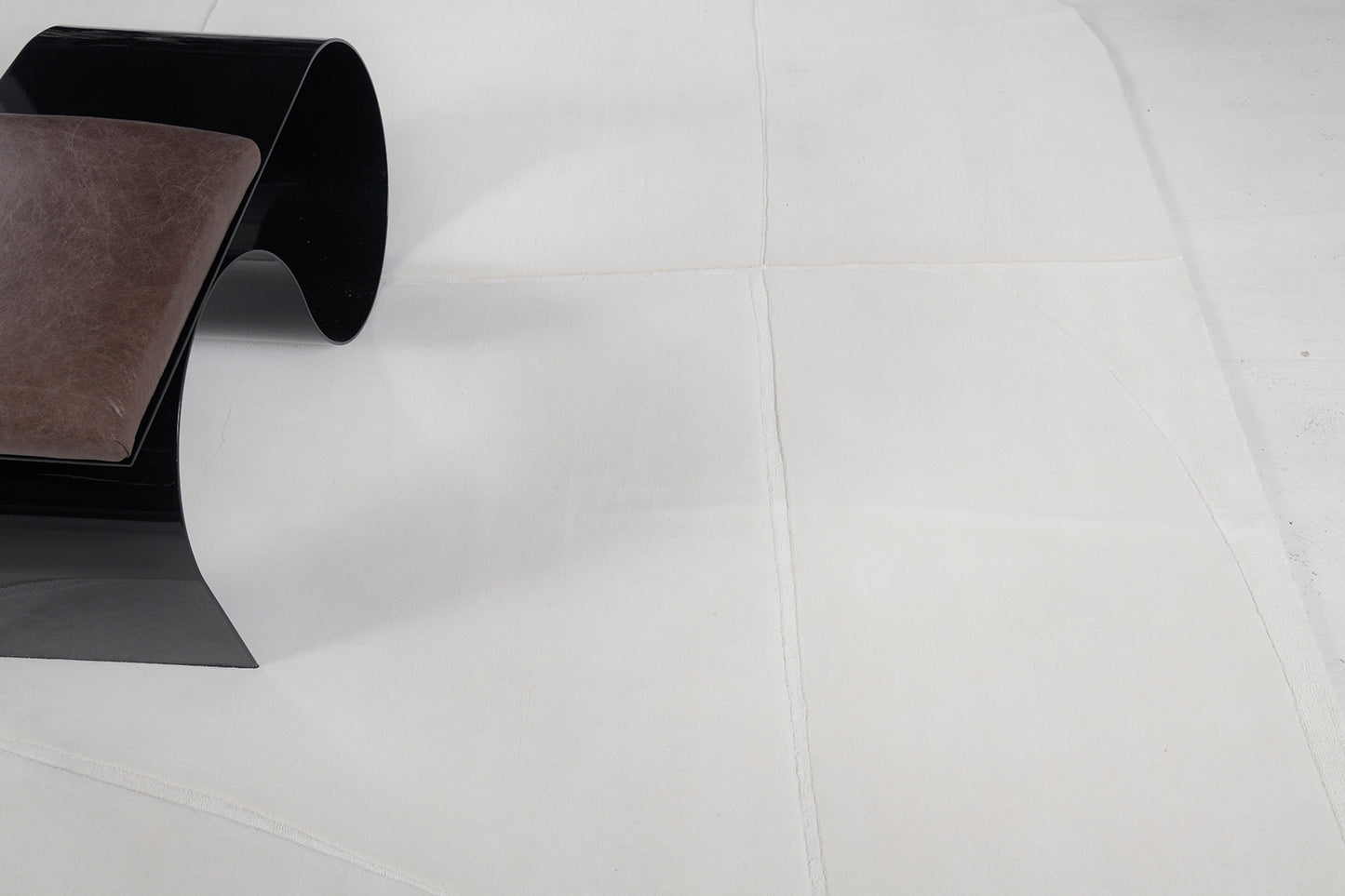 Modern Rug Image 11975 Trace, Design Rhymes