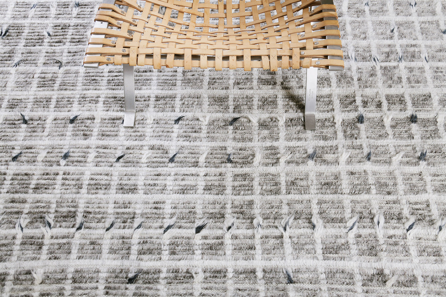 Modern Rug Image 775 Amihan, Sahara Collection 29705