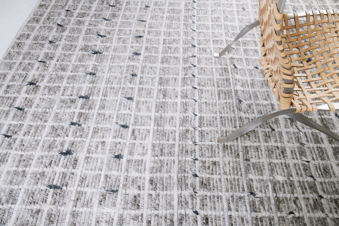 Modern Rug Image 777 Amihan, Sahara Collection 29705
