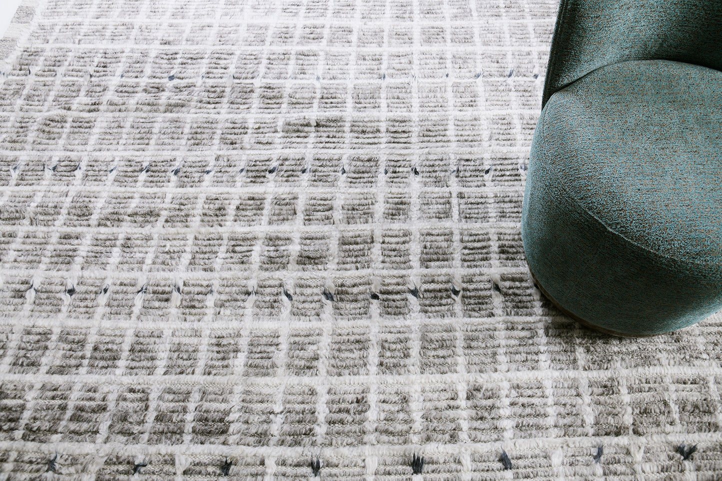 Modern Rug Image 780 Amihan, Sahara Collection 29708