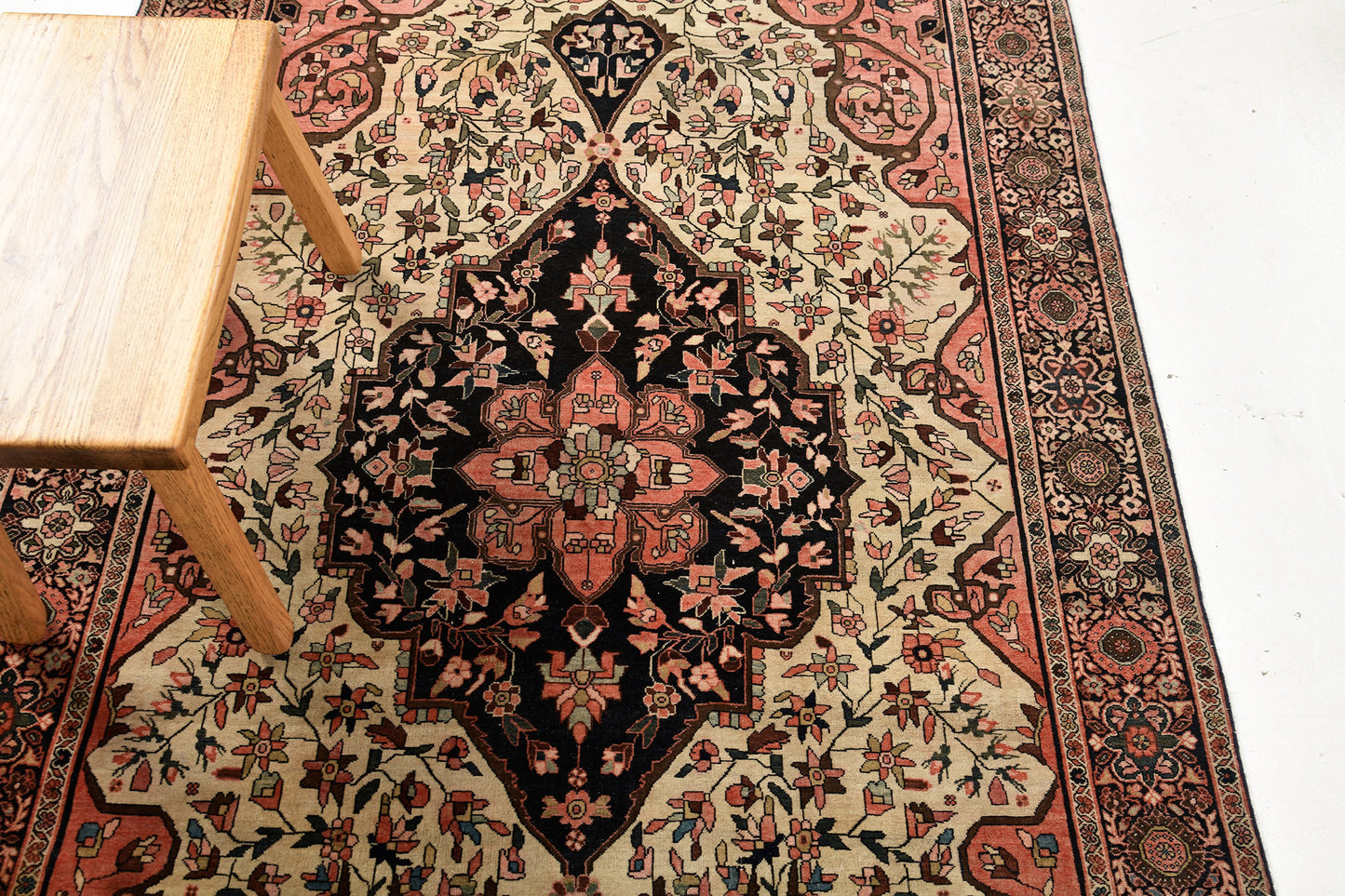 Persian Rug 466 Antique Persian Farahan 29721