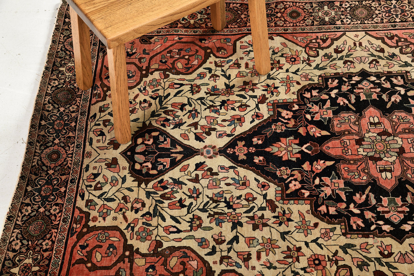 Persian Rug 463 Antique Persian Farahan 29721