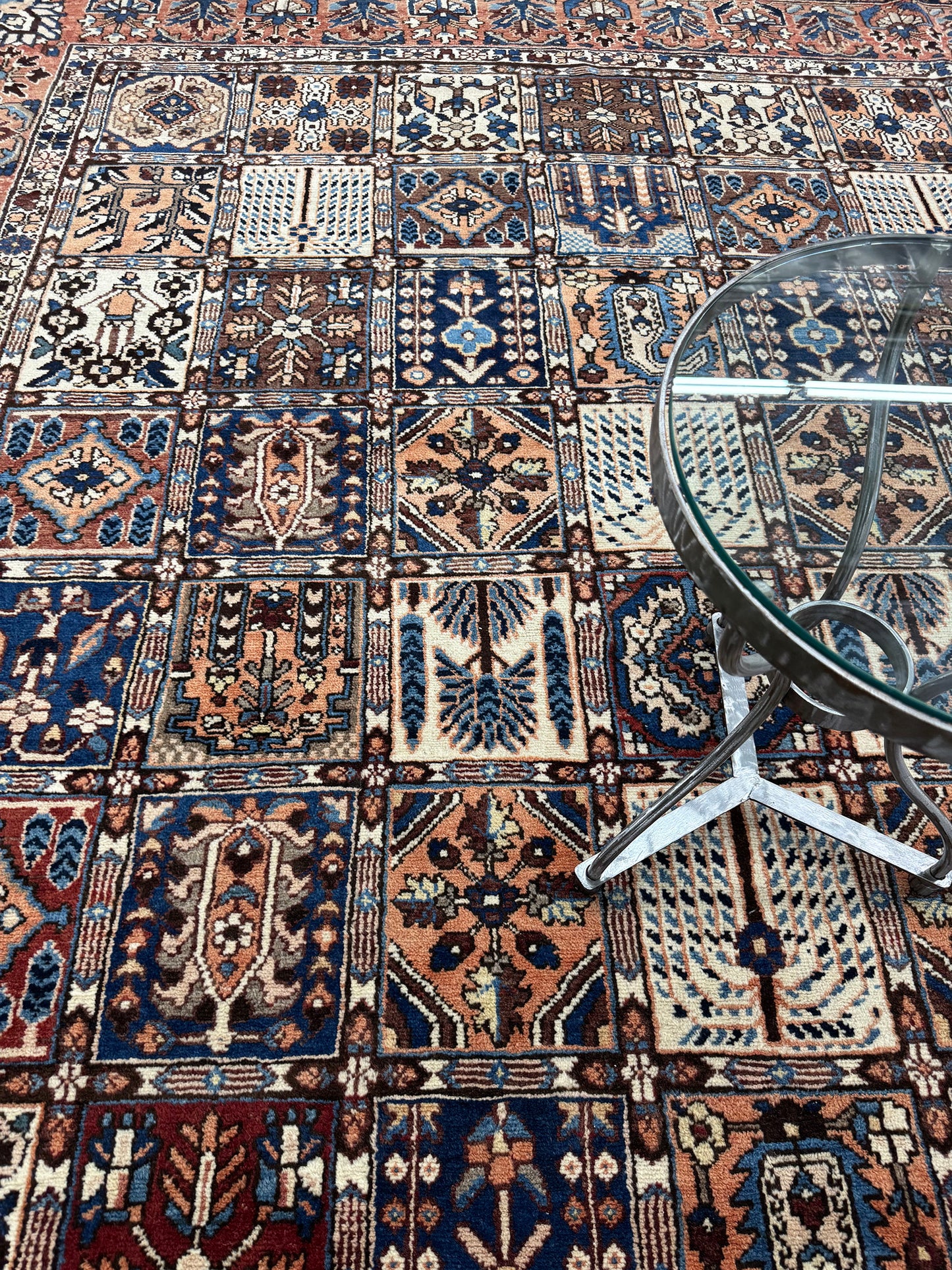 Vintage Persian Bakhtiari Rug 29761
