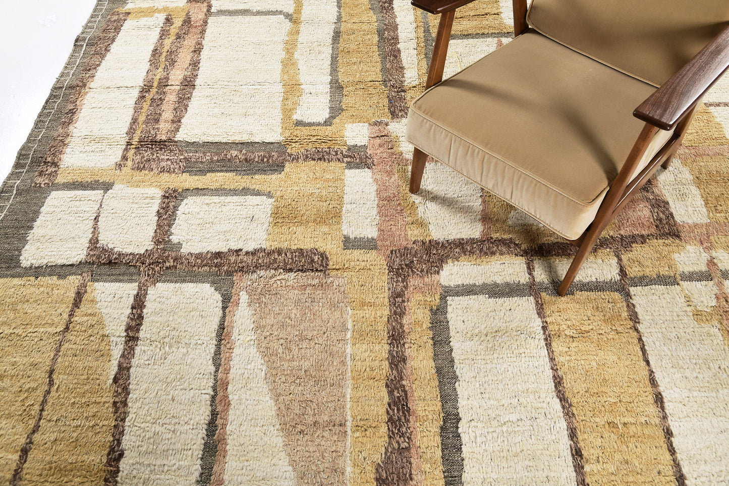 Modern Rug Image 1322 Aziza, Atlas Collection