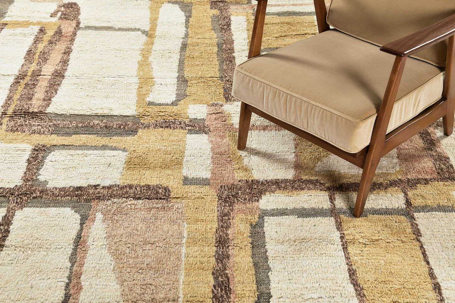 Modern Rug Image 1318 Aziza, Atlas Collection