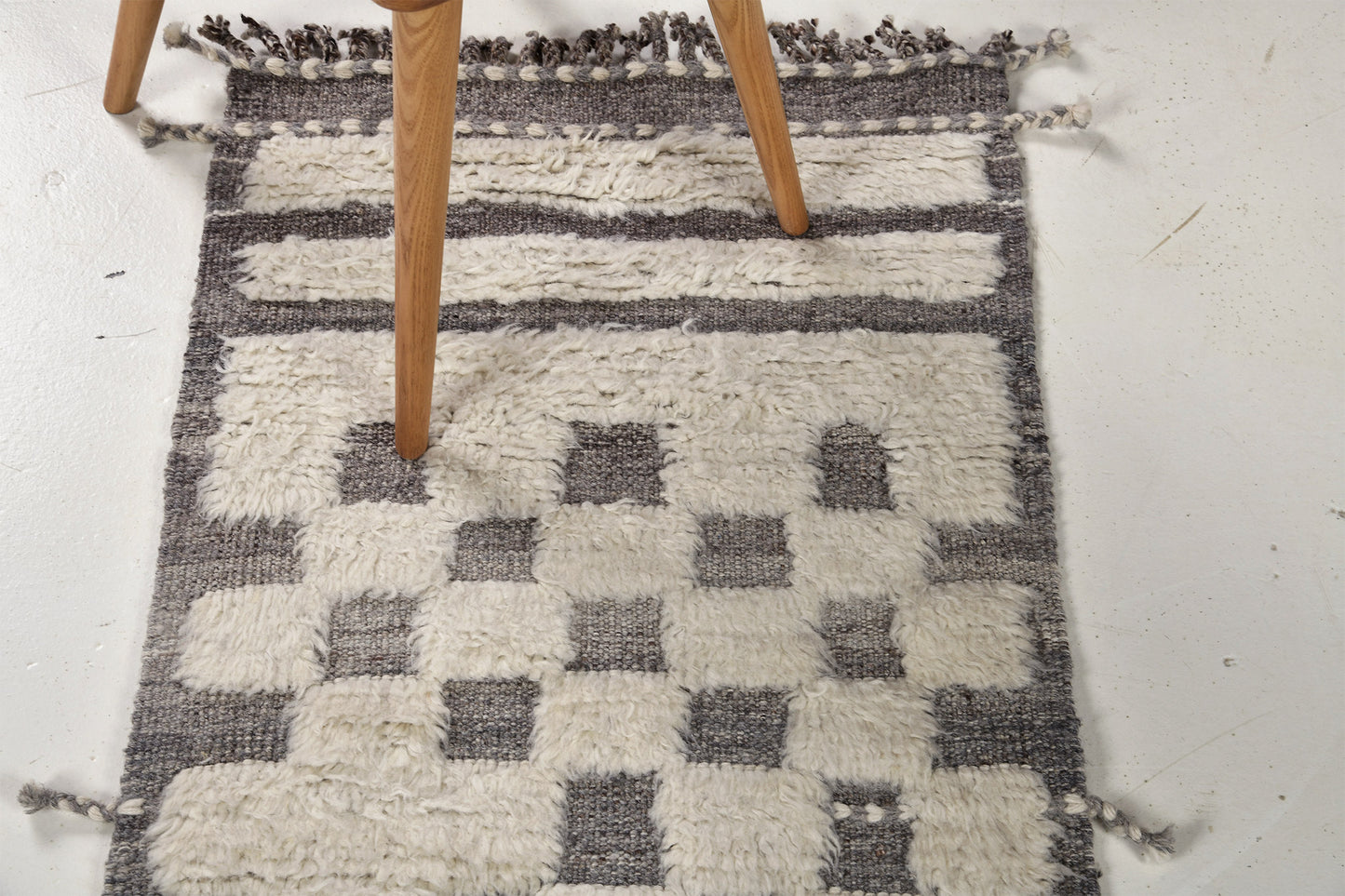 Modern Rug Image 10203 Sirocco, Haute Bohemian