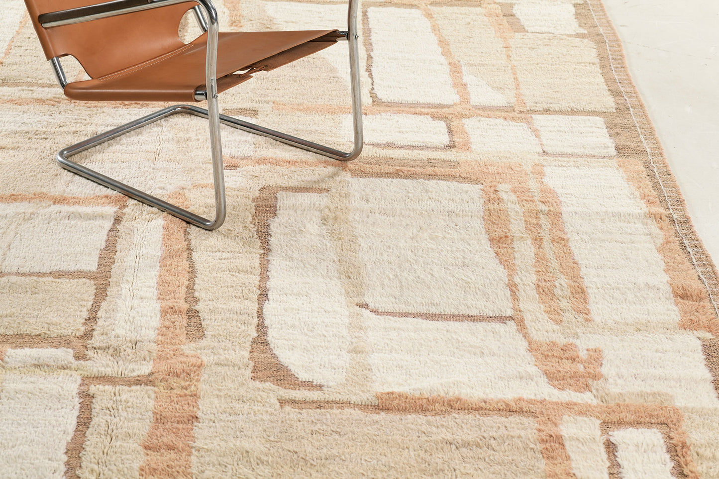 Modern Rug Image 1315 Aziza, Atlas Collection