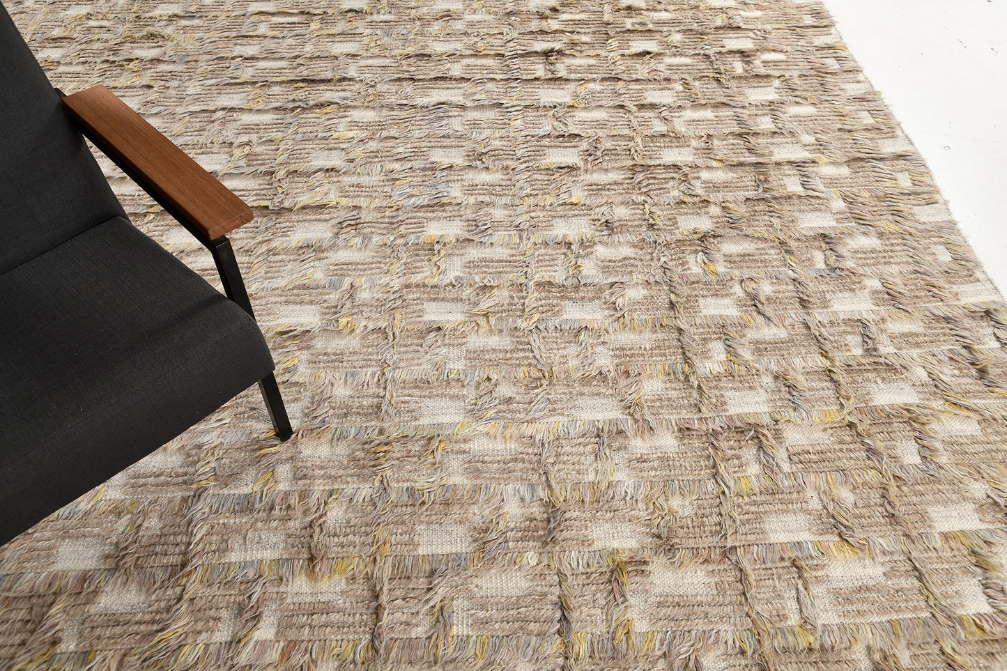 Modern Rug Image 5387 Imana, Sahara Collection