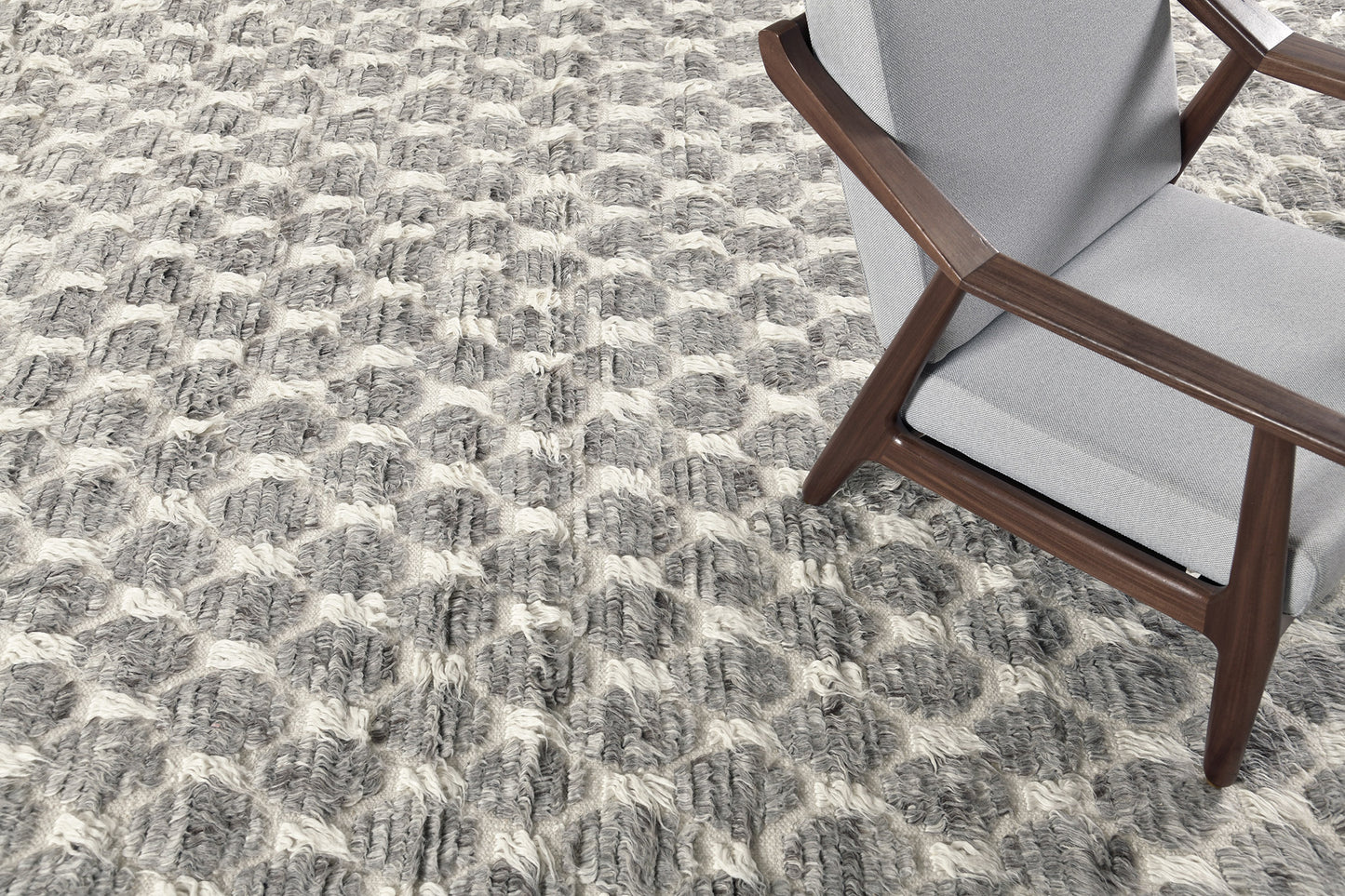 Modern Rug Image 8613 Nami, Sahara Collection