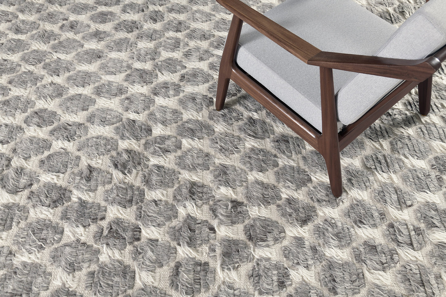 Modern Rug Image 8612 Nami, Sahara Collection