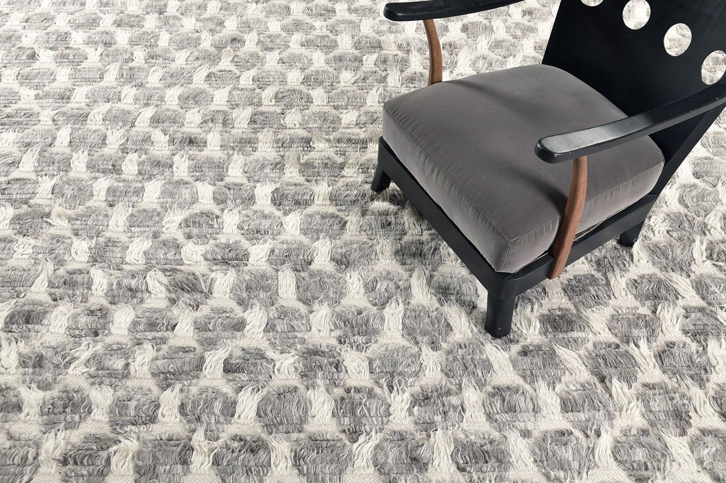 Modern Rug Image 8628 Nami, Sahara Collection