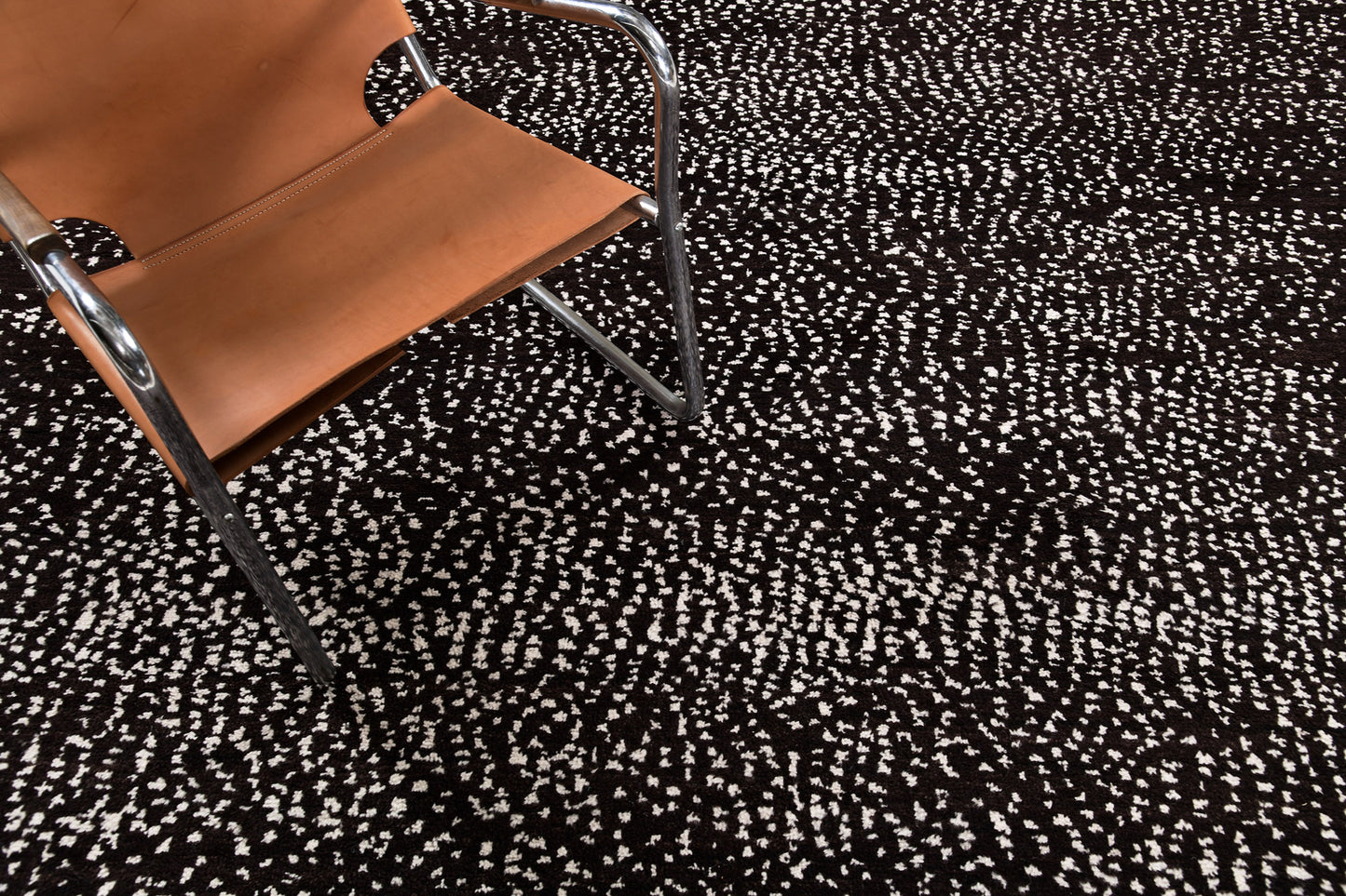 Dot, Mondrian Collection
