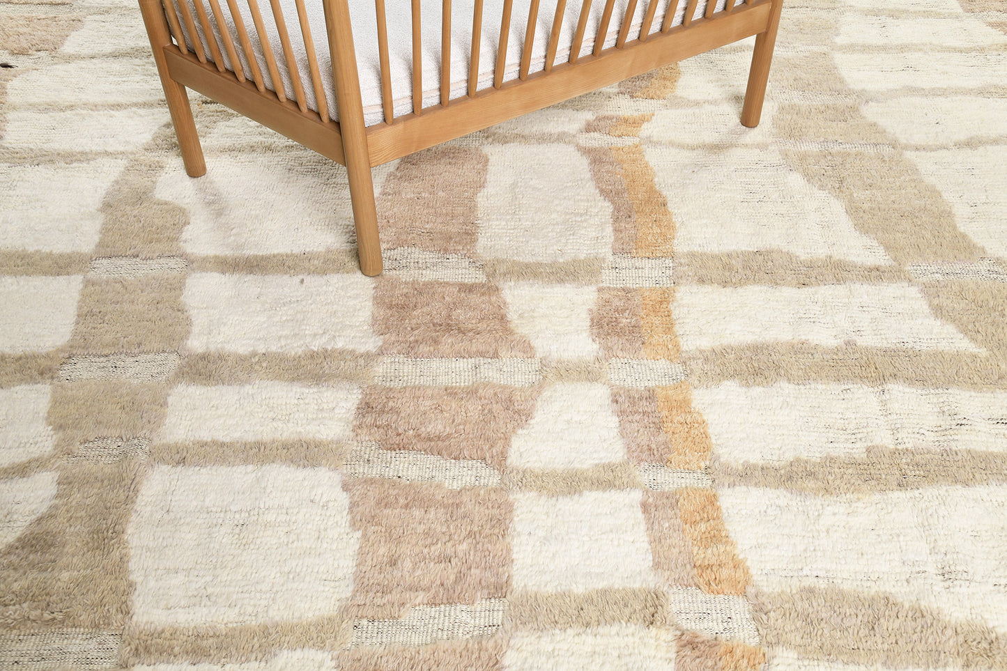 Modern Rug Image 4770 Gley, Atlas Collection