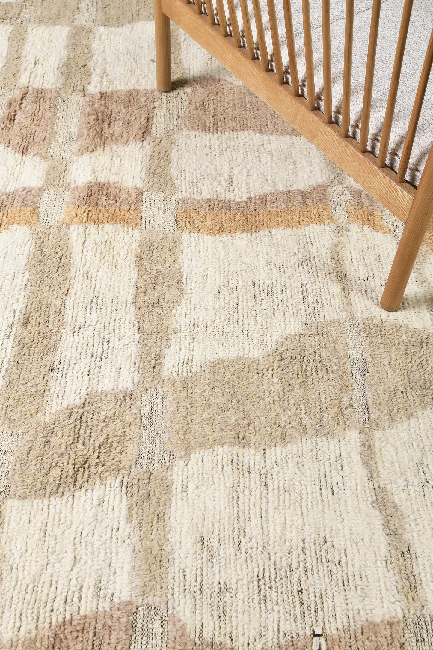 Modern Rug Image 4773 Gley, Atlas Collection