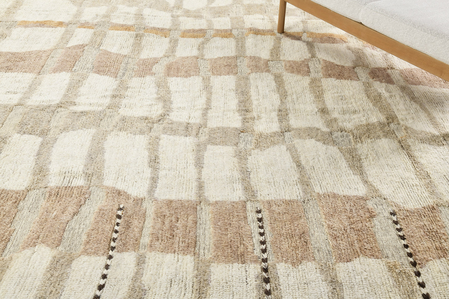 Modern Rug Image 4774 Gley, Atlas Collection