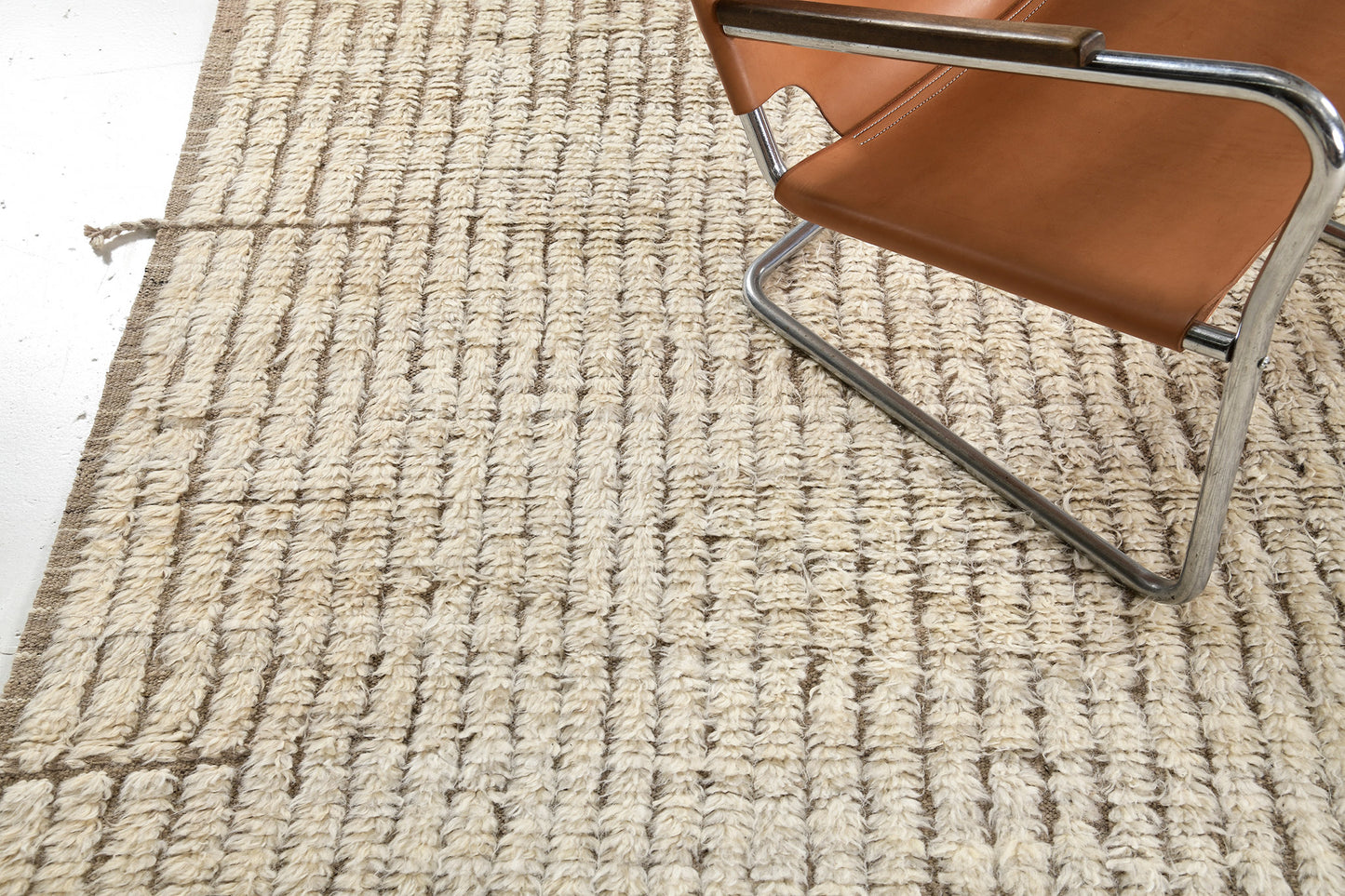 Modern Rug Image 4362 Fohn, Haute Bohemian