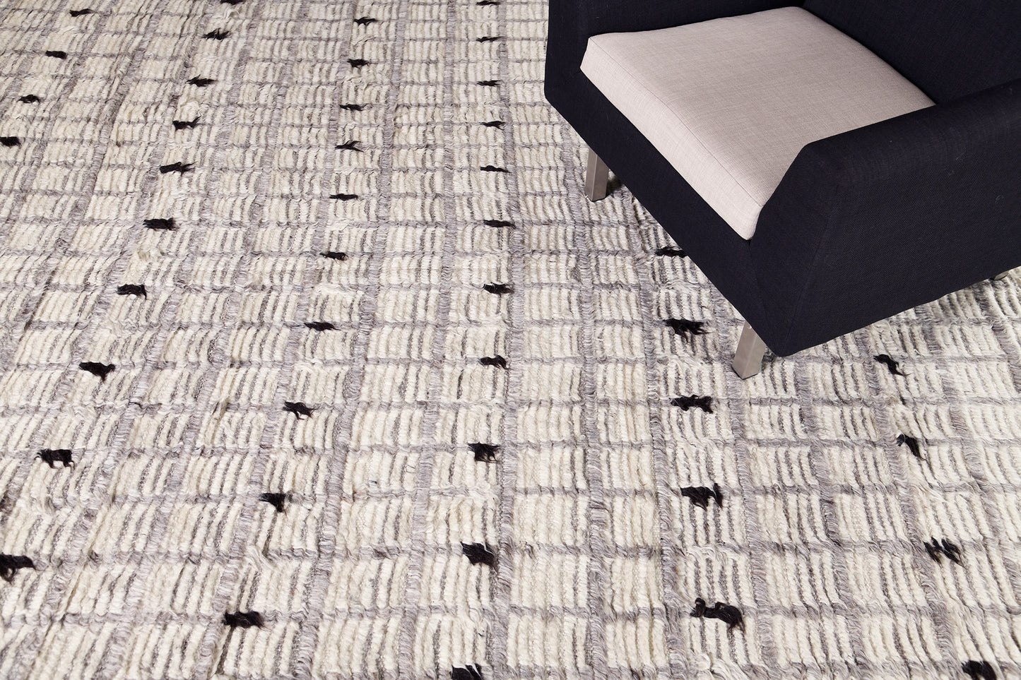Modern Rug Image 855 Amihan, Sahara Collection