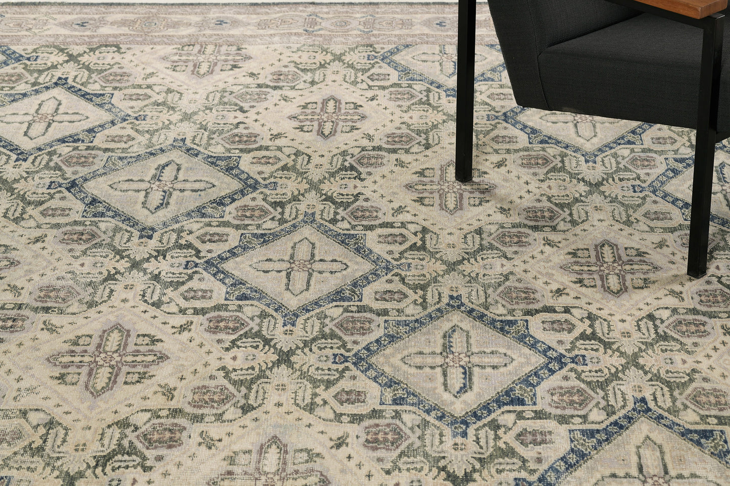 Schastlivvy, Domicile Collection