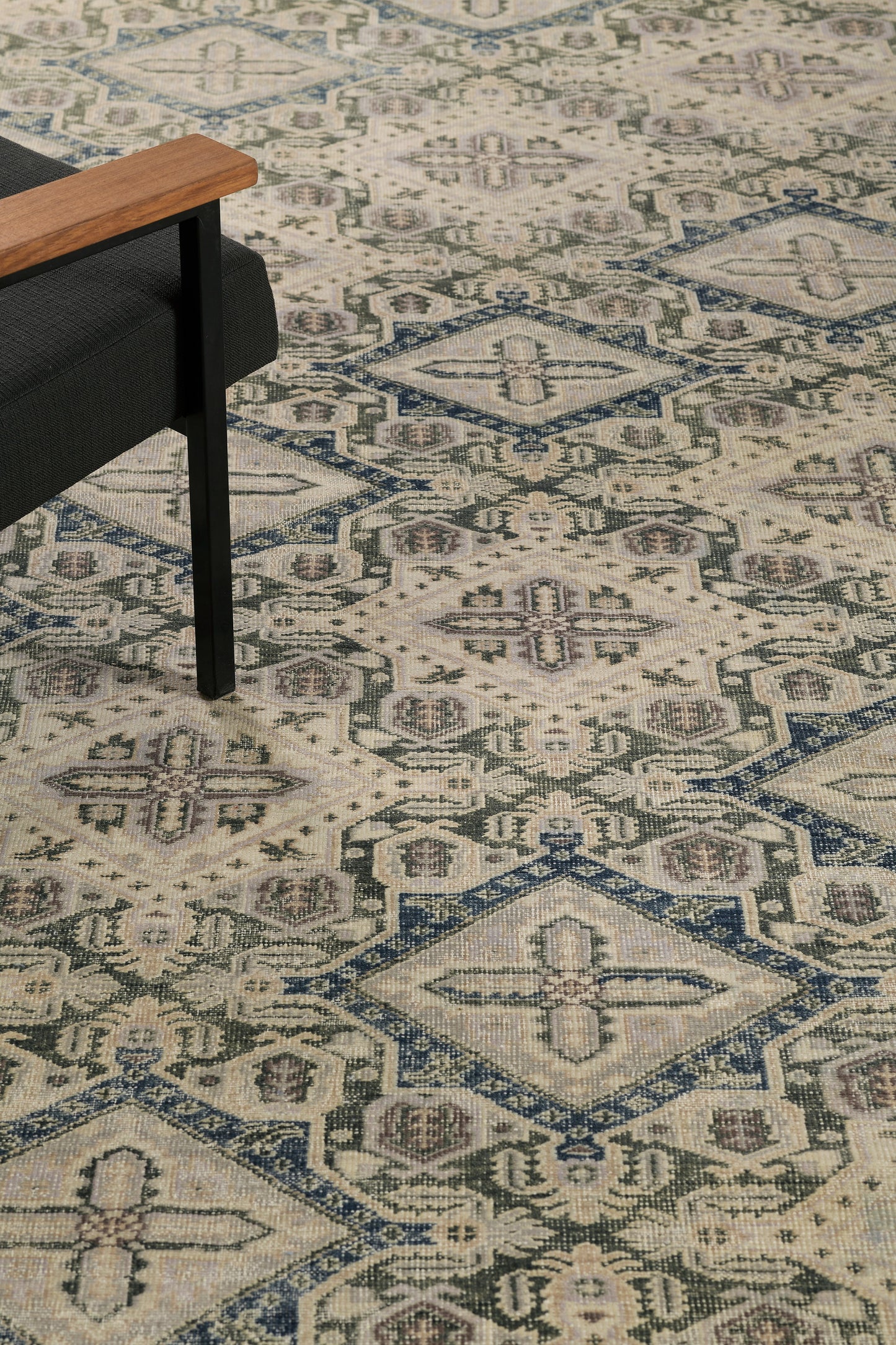 Schastlivvy, Domicile Collection