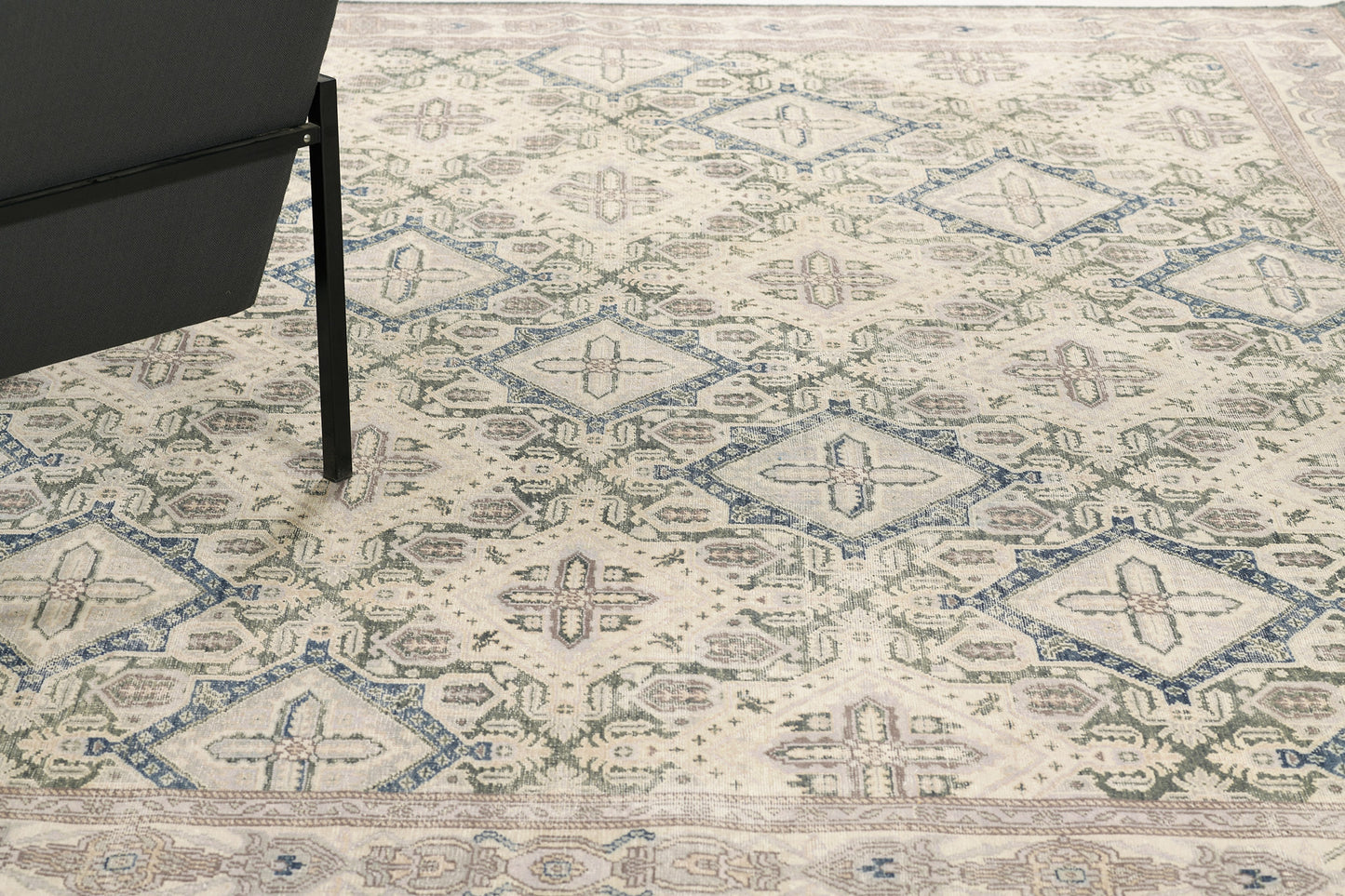 Schastlivvy, Domicile Collection