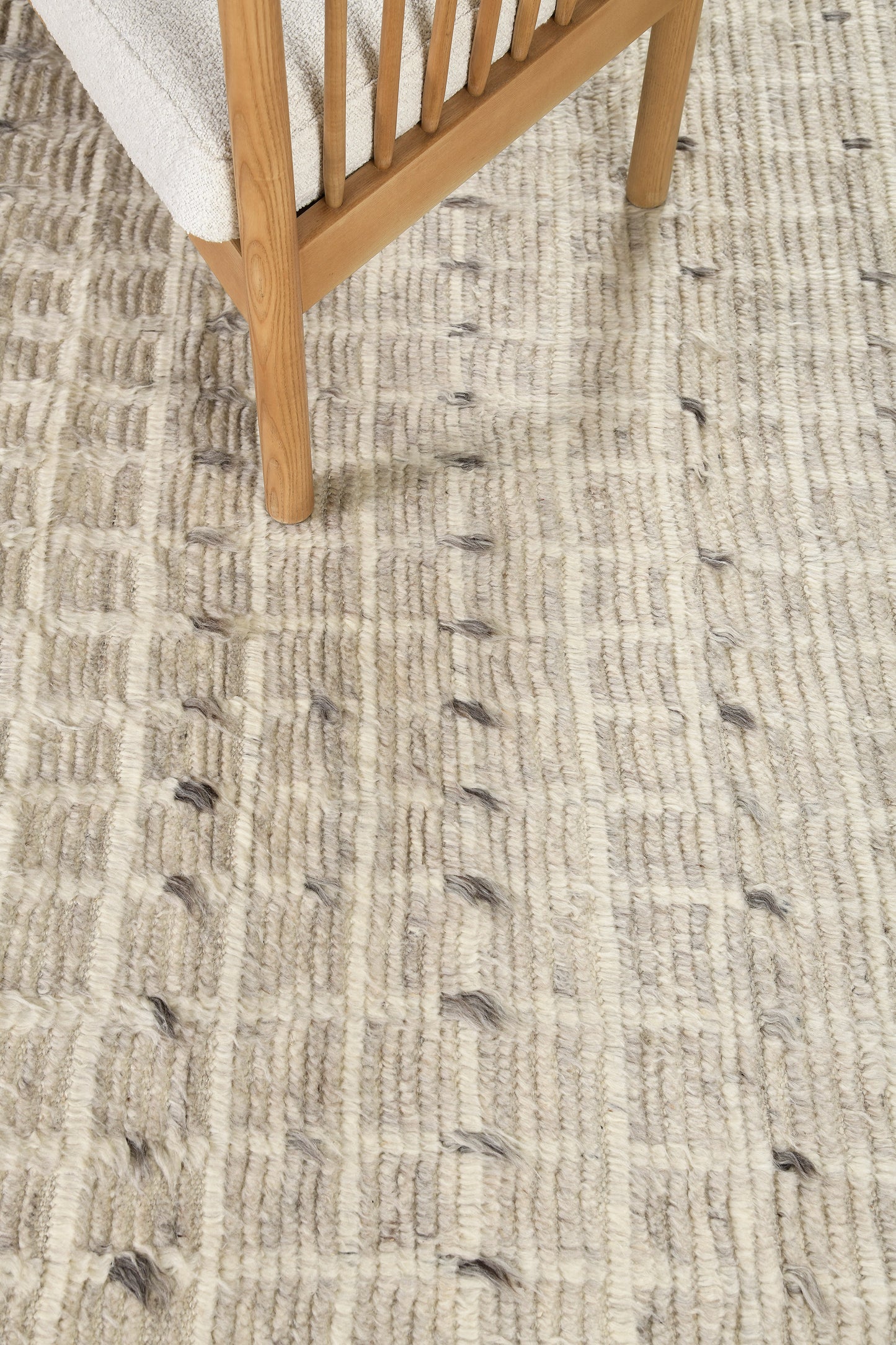 Modern Rug Image 803 Amihan, Sahara Collection 29947