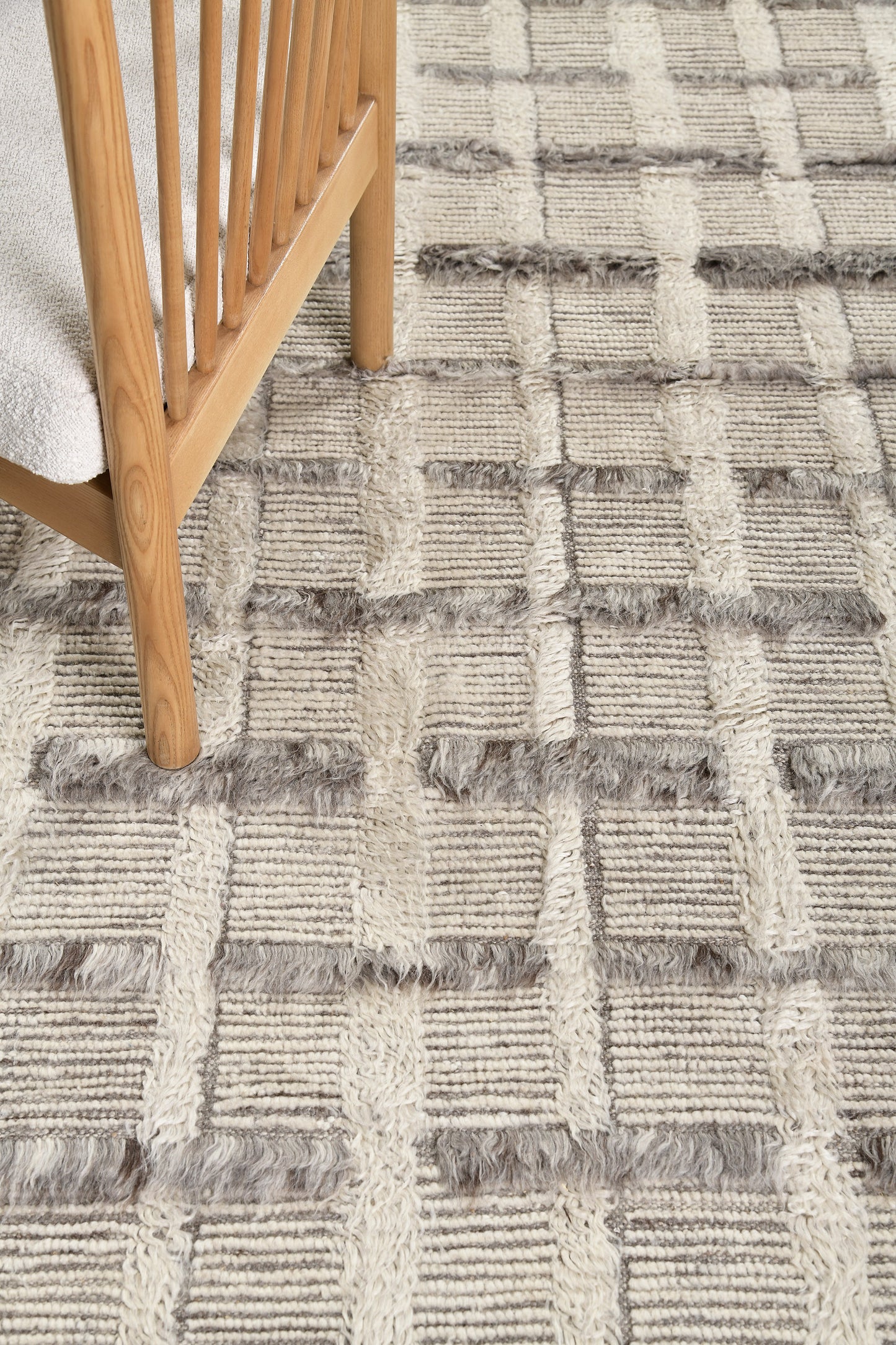 Modern Rug Image 10945 Stork, Sandpiper Collection