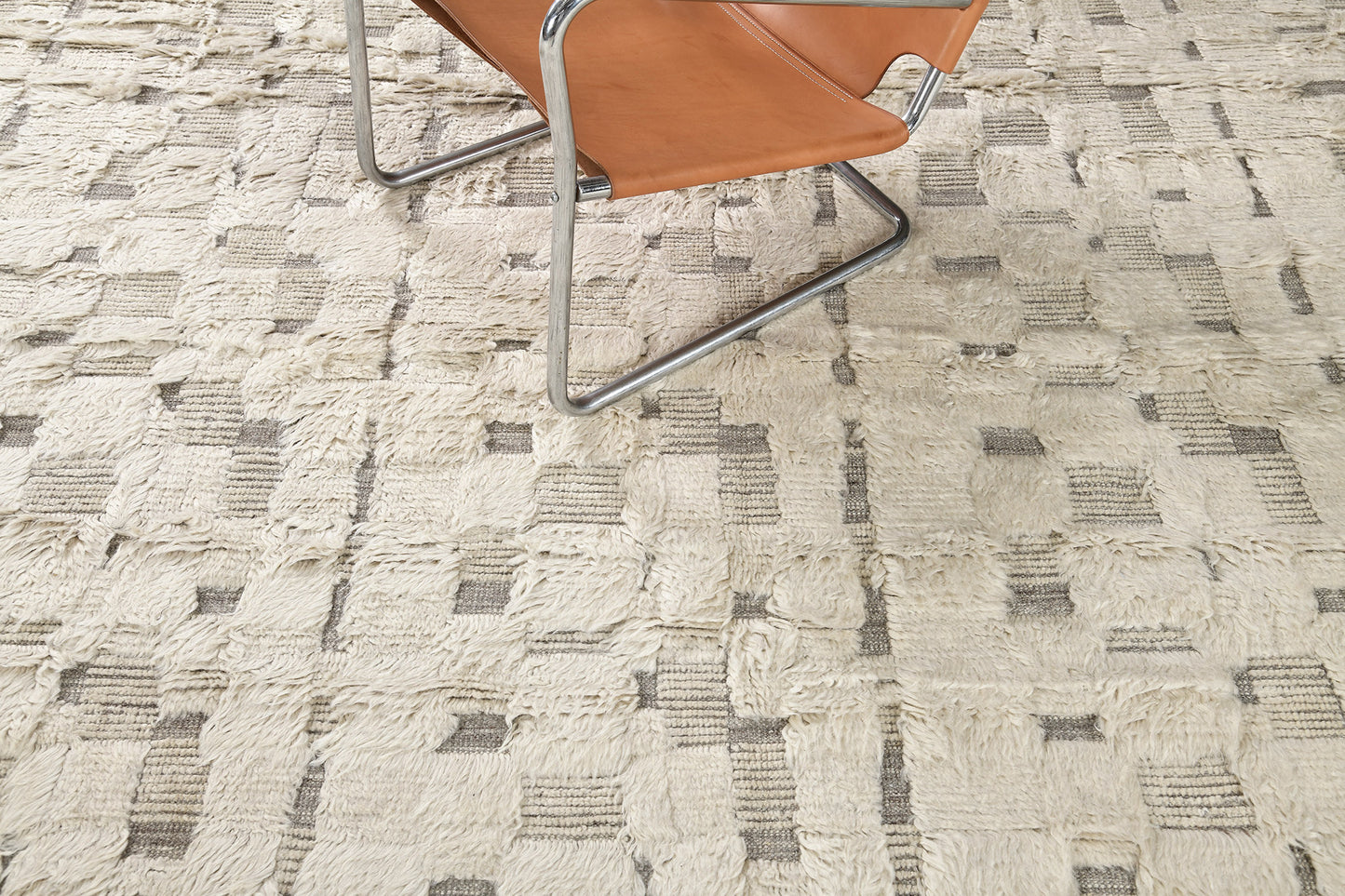Modern Rug Image 2704 Crane, Sandpiper Collection