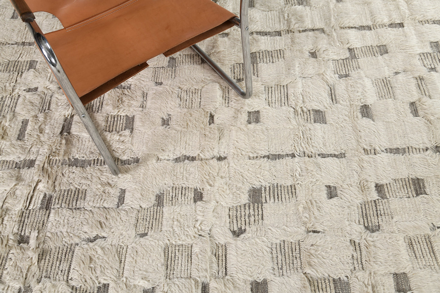 Modern Rug Image 2703 Crane, Sandpiper Collection