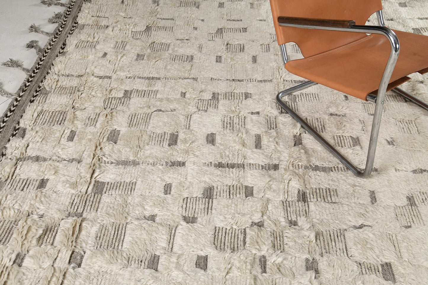 Modern Rug Image 2702 Crane, Sandpiper Collection
