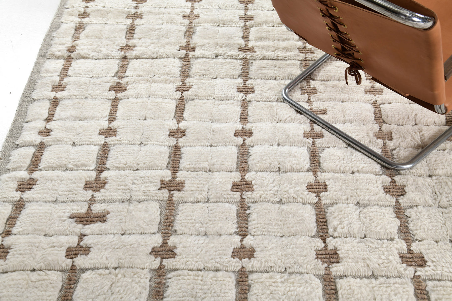 Modern Rug Image 5311 Ibis, Sandpiper Collection