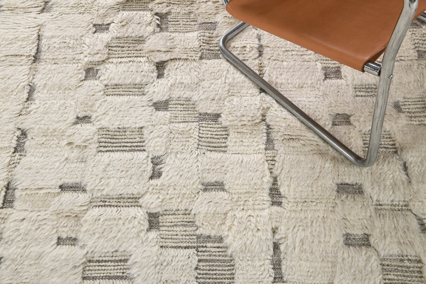 Modern Rug Image 2696 Crane, Sandpiper Collection