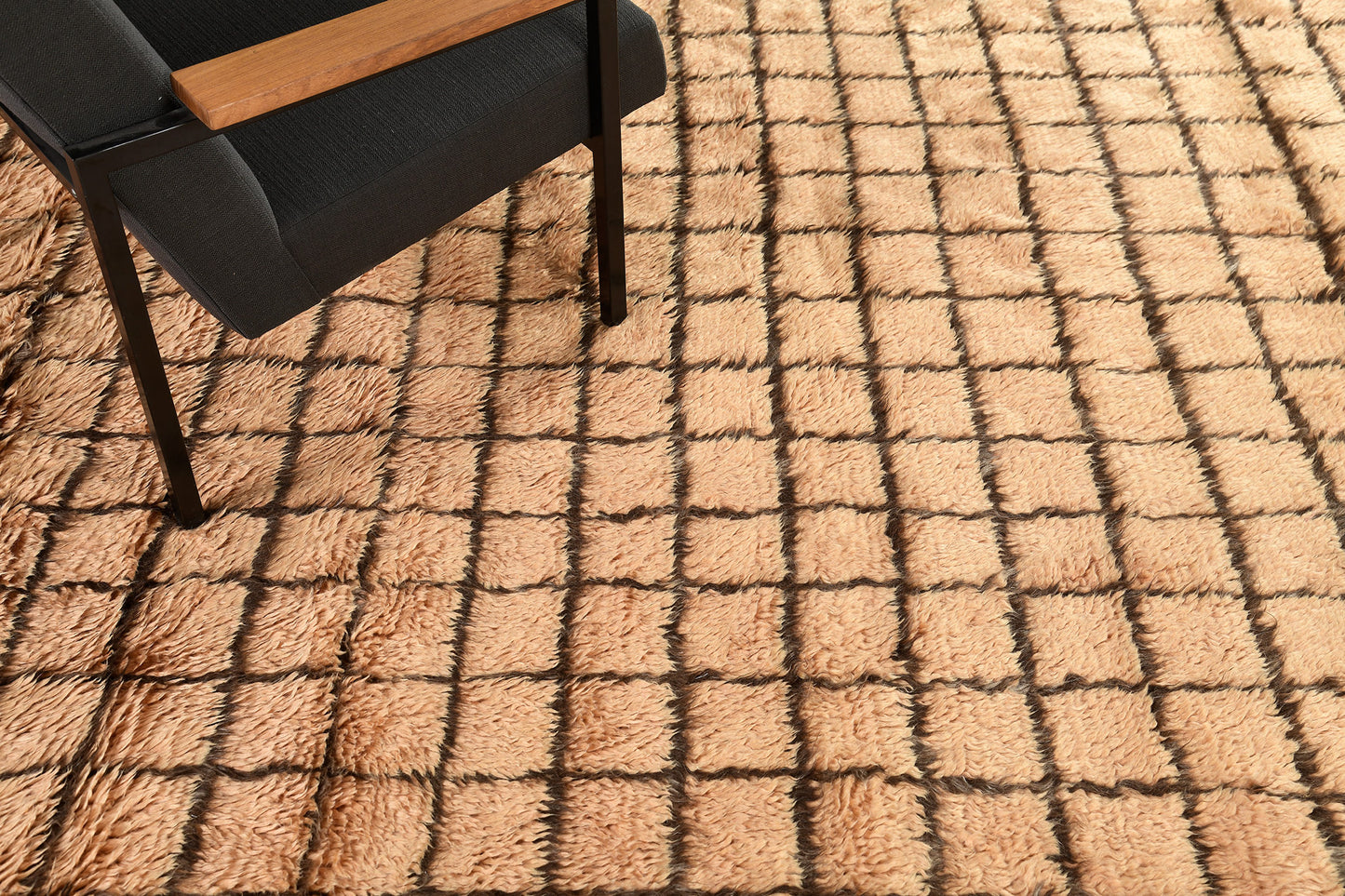 Modern Rug Image 3303 Alwarda, Atlas Collection
