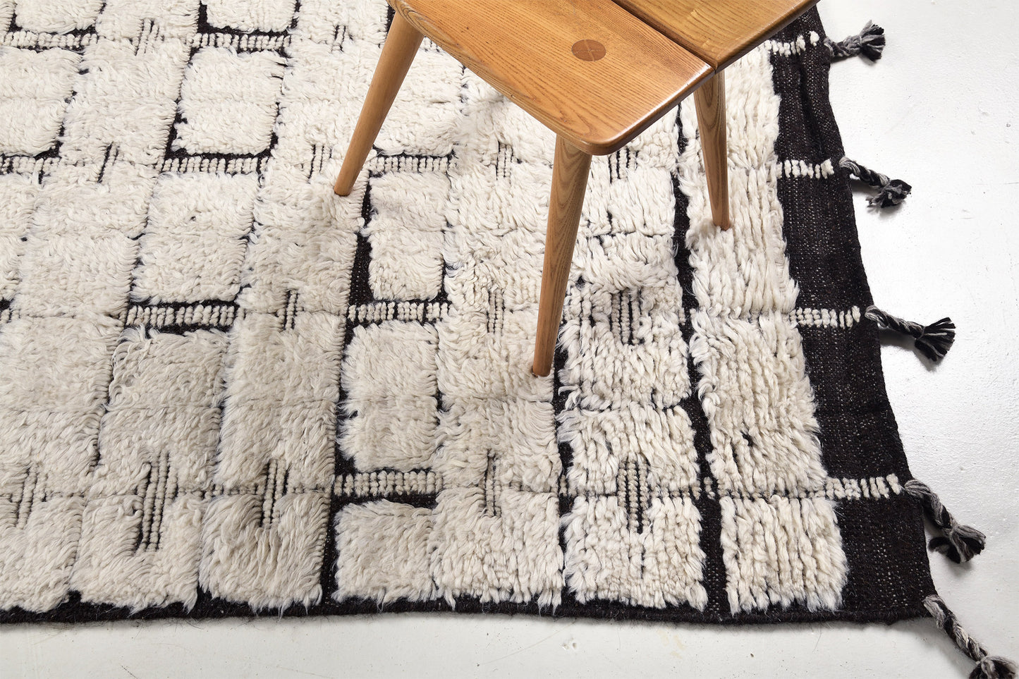 Modern Rug Image 5218 Ibis Runner, Sandpiper Collection