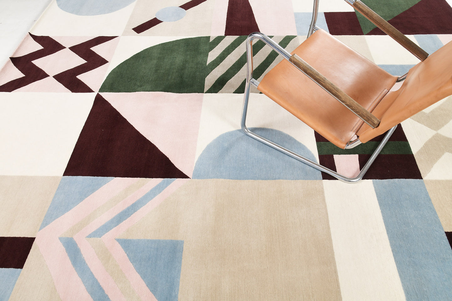 Modern Rug Image 9205 Pazzo, Baci Collection by Citizen Artist