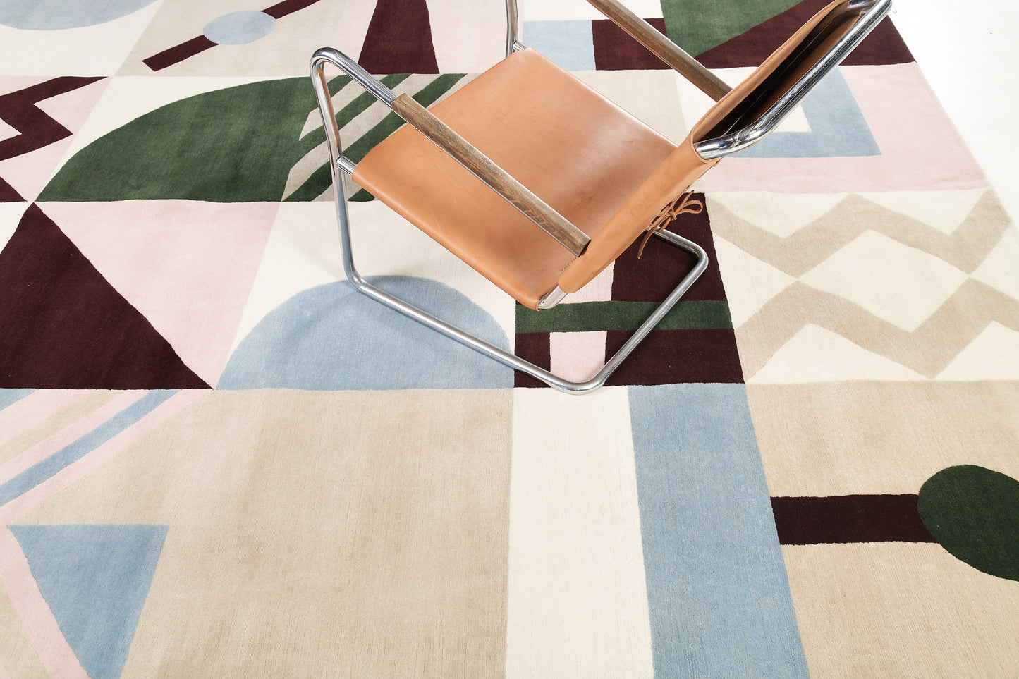 Modern Rug Image 9204 Pazzo, Baci Collection by Citizen Artist