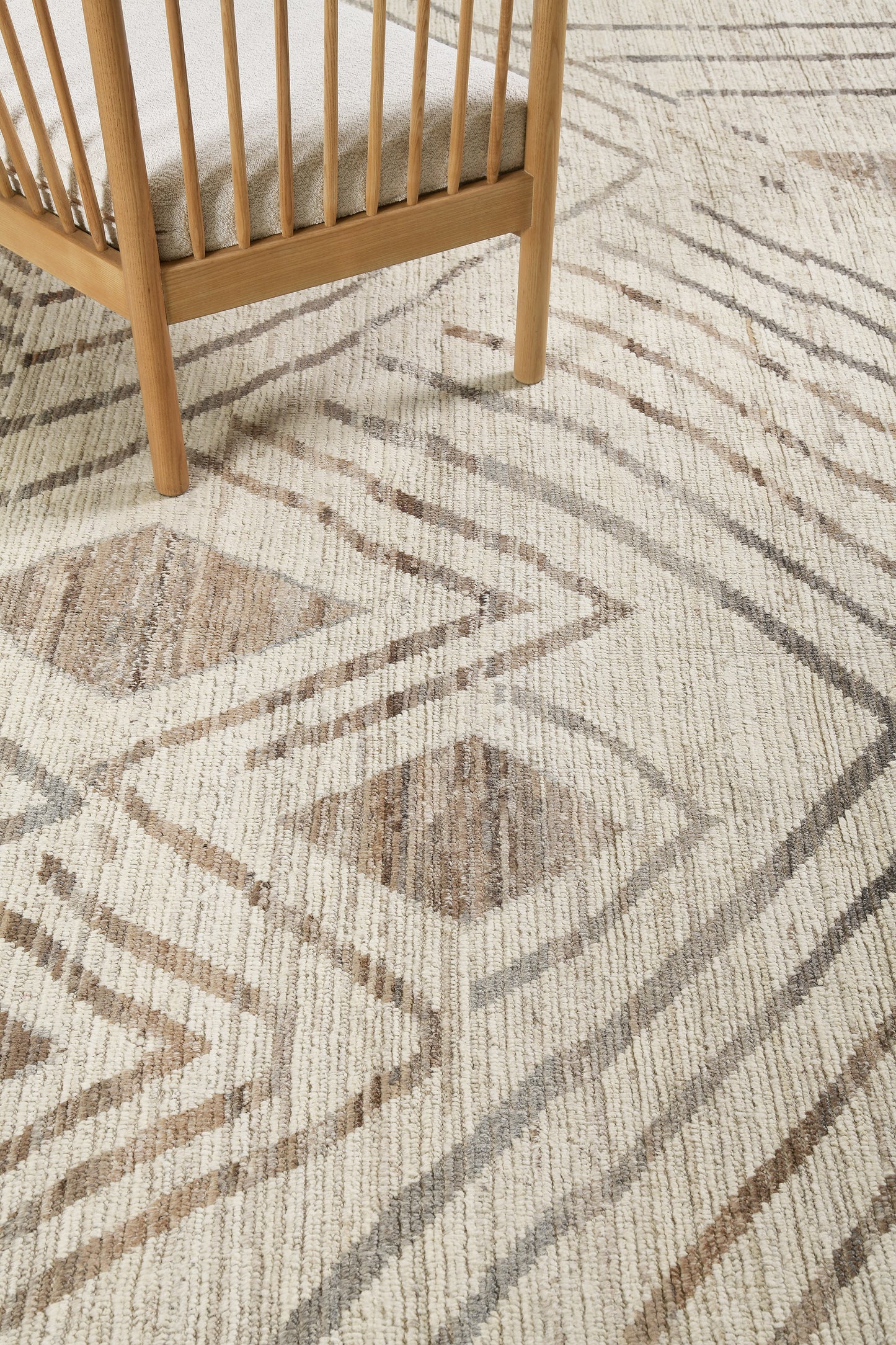Modern Rug Image 971 Amsum, Atlas Collection