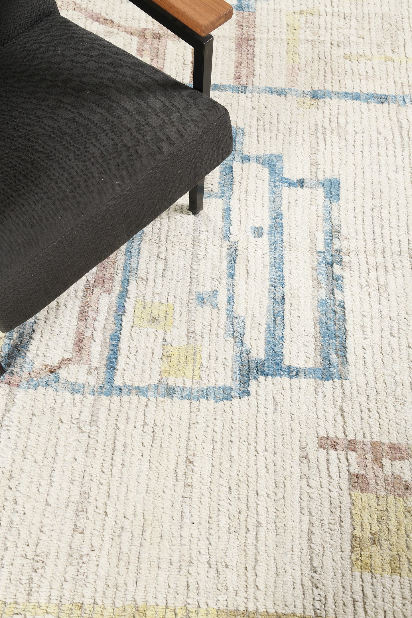 Modern Rug Image 6911 Meliska, Atlas Collection