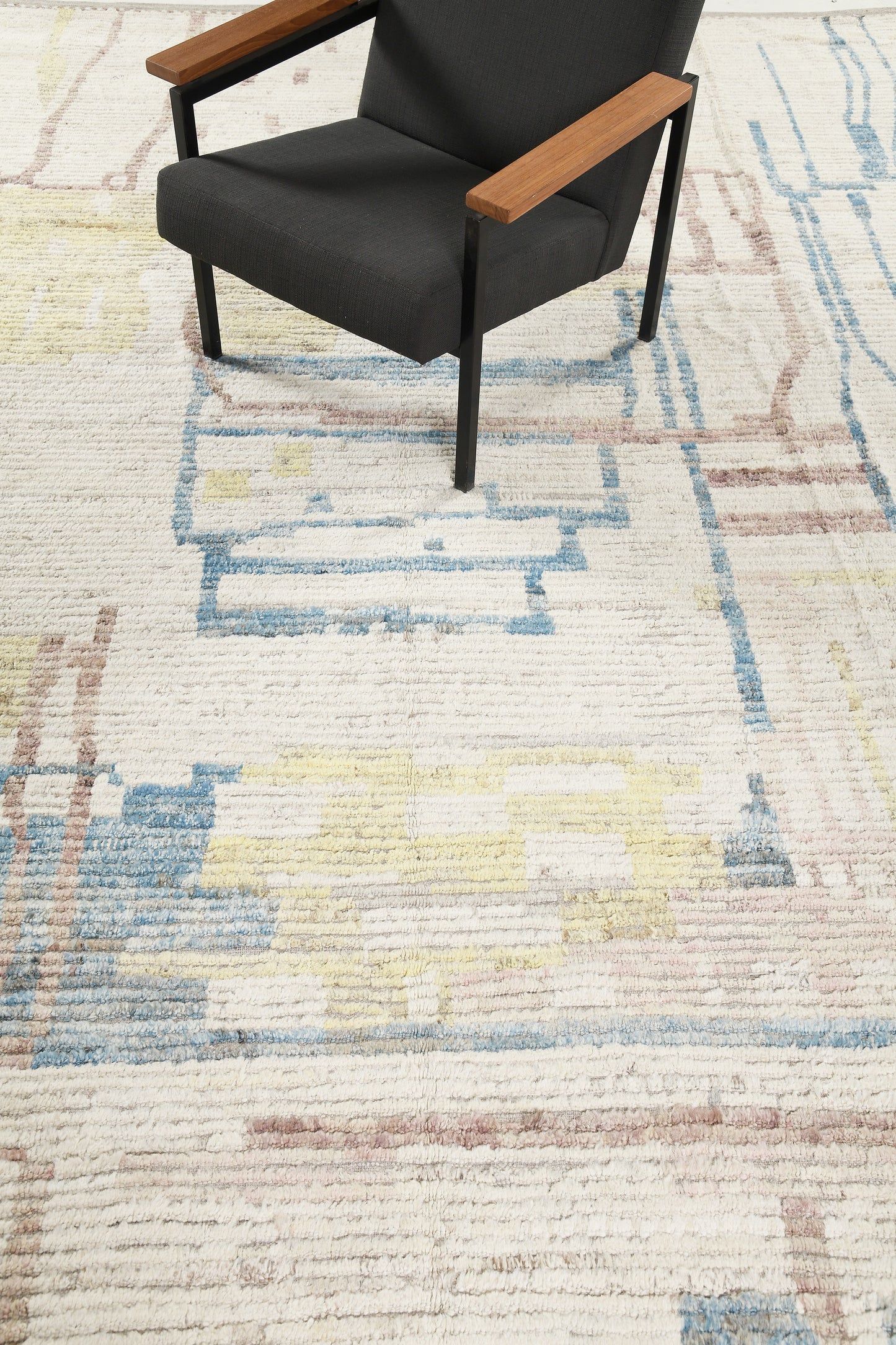 Modern Rug Image 6914 Meliska, Atlas Collection