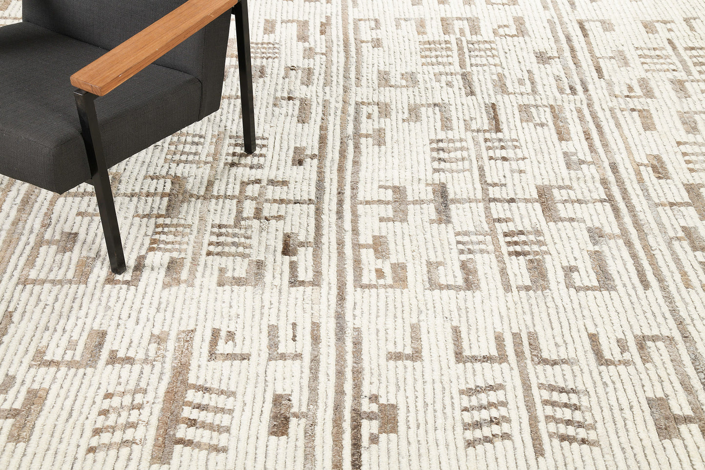 Modern Rug Image 2046 Blomstra, Kust Collection