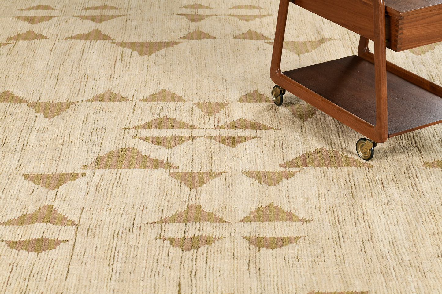 Modern Rug Image 4710 Gimbrala, Haute Bohemian