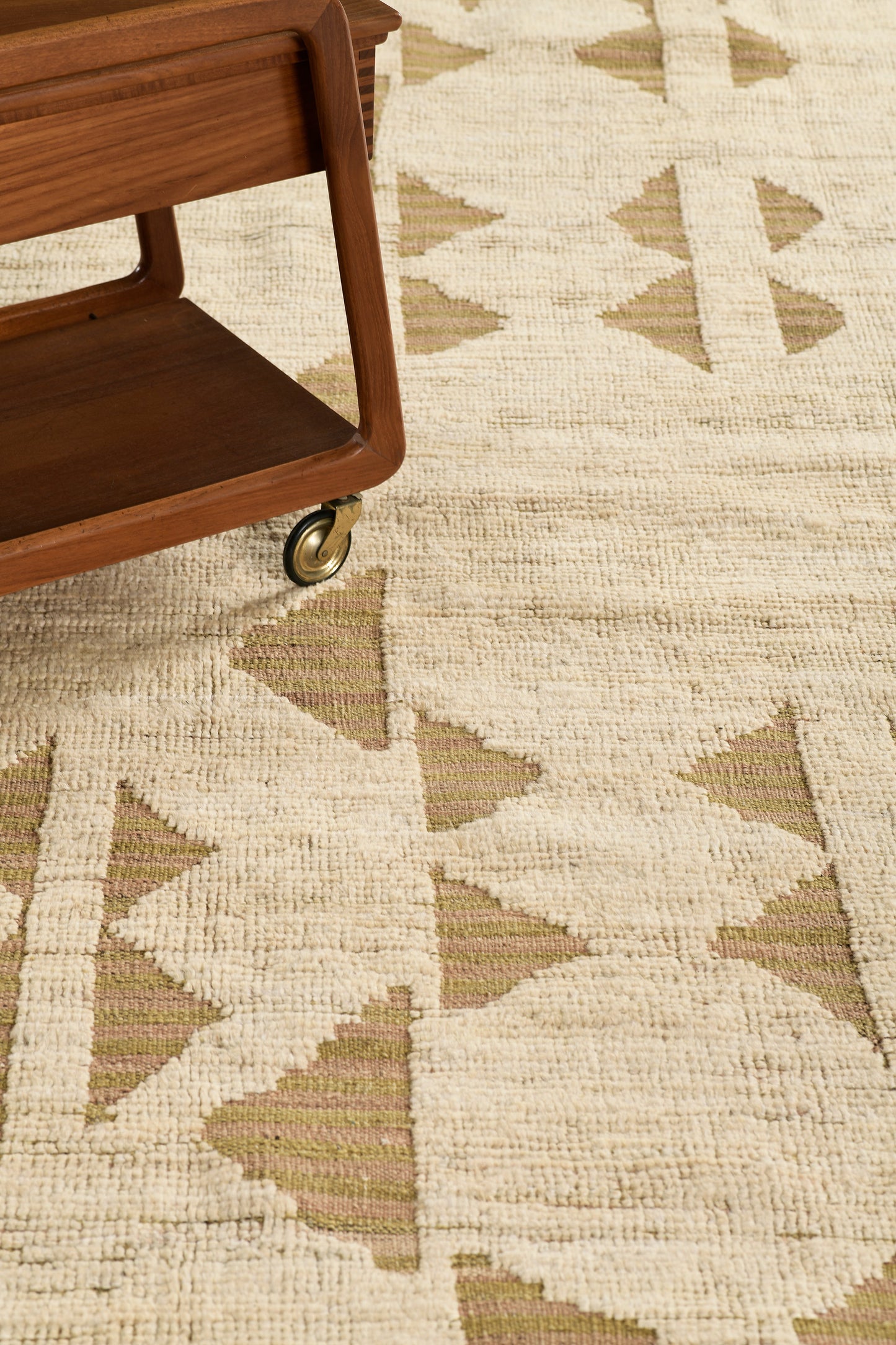 Modern Rug Image 4708 Gimbrala, Haute Bohemian