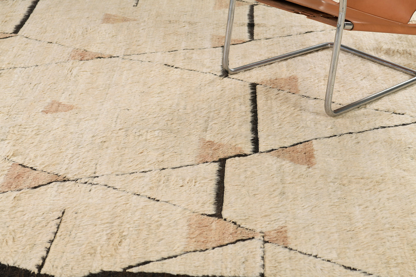 Modern Rug Image 2770 Darbu, Atlas Collection