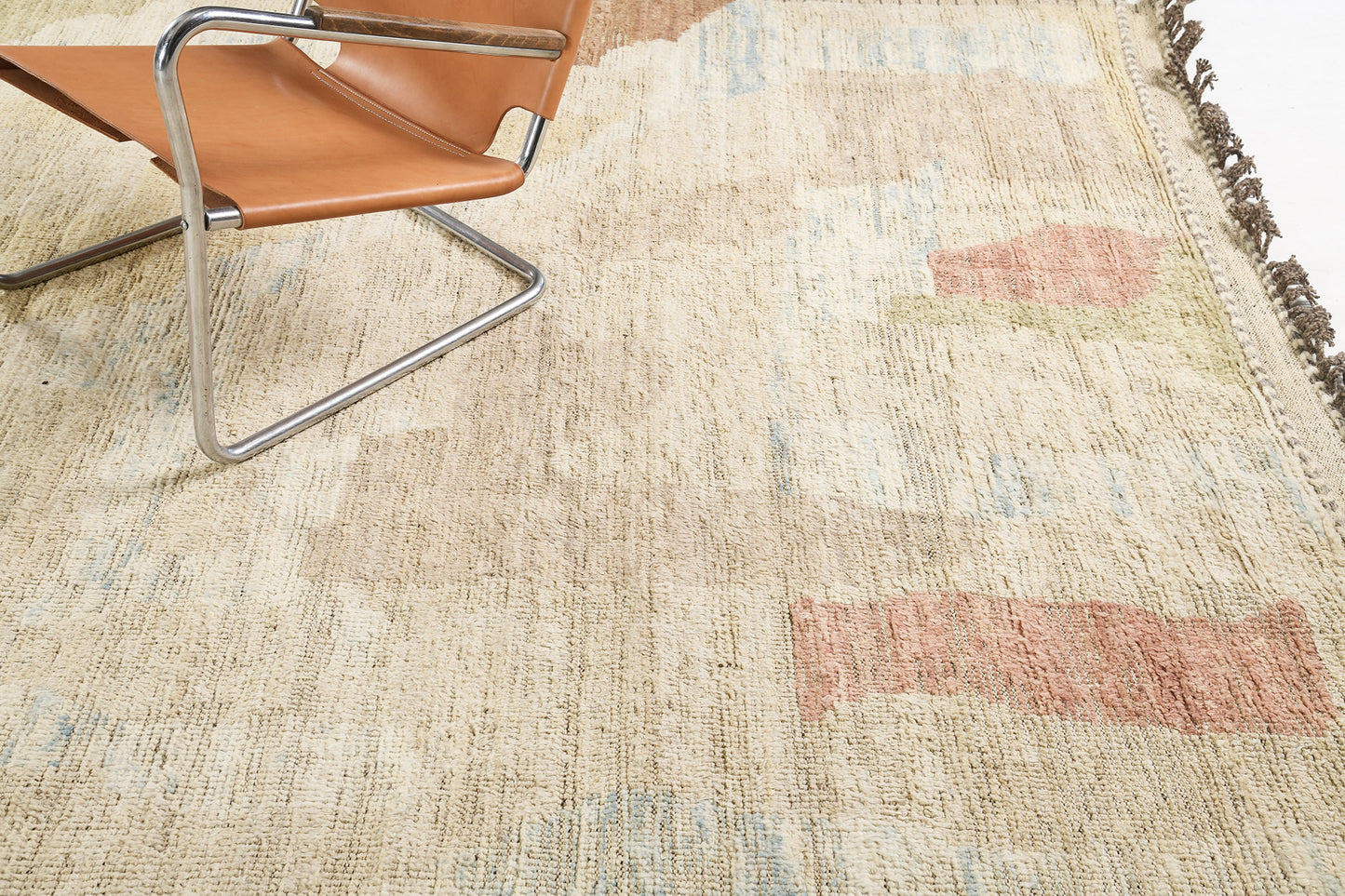 Modern Rug Image 6482 Maknes, Atlas Collection