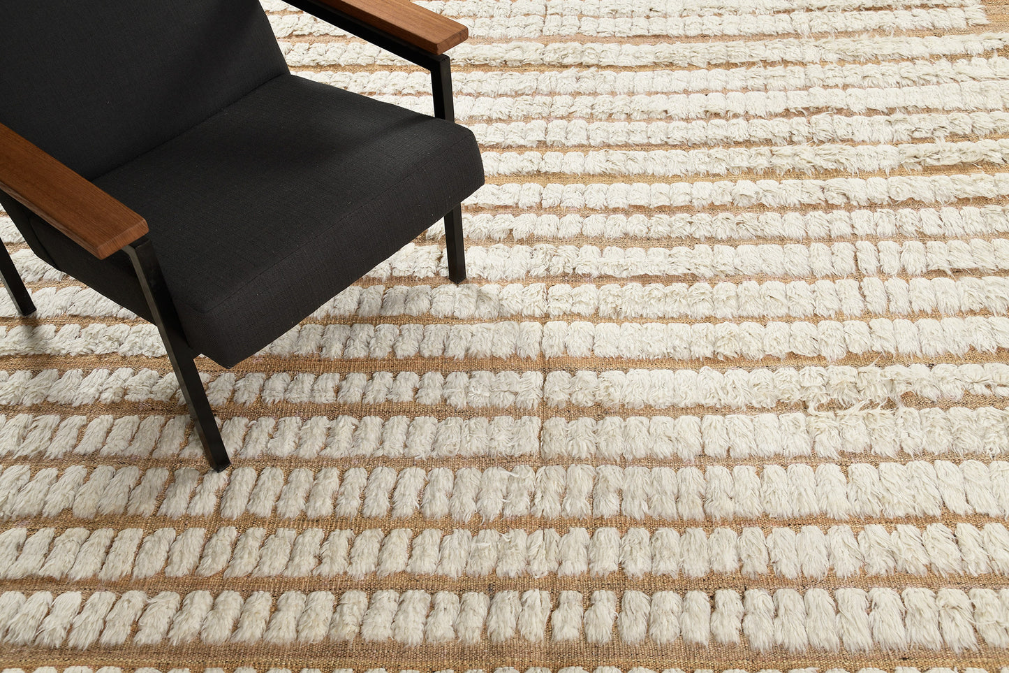 Modern Rug Image 1571 Barguzin, Haute Bohemian