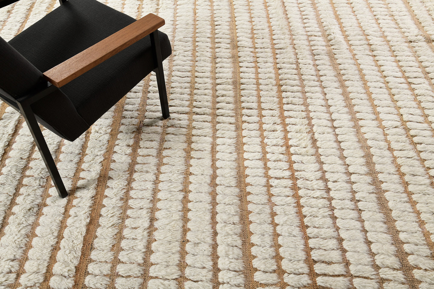 Modern Rug Image 1570 Barguzin, Haute Bohemian
