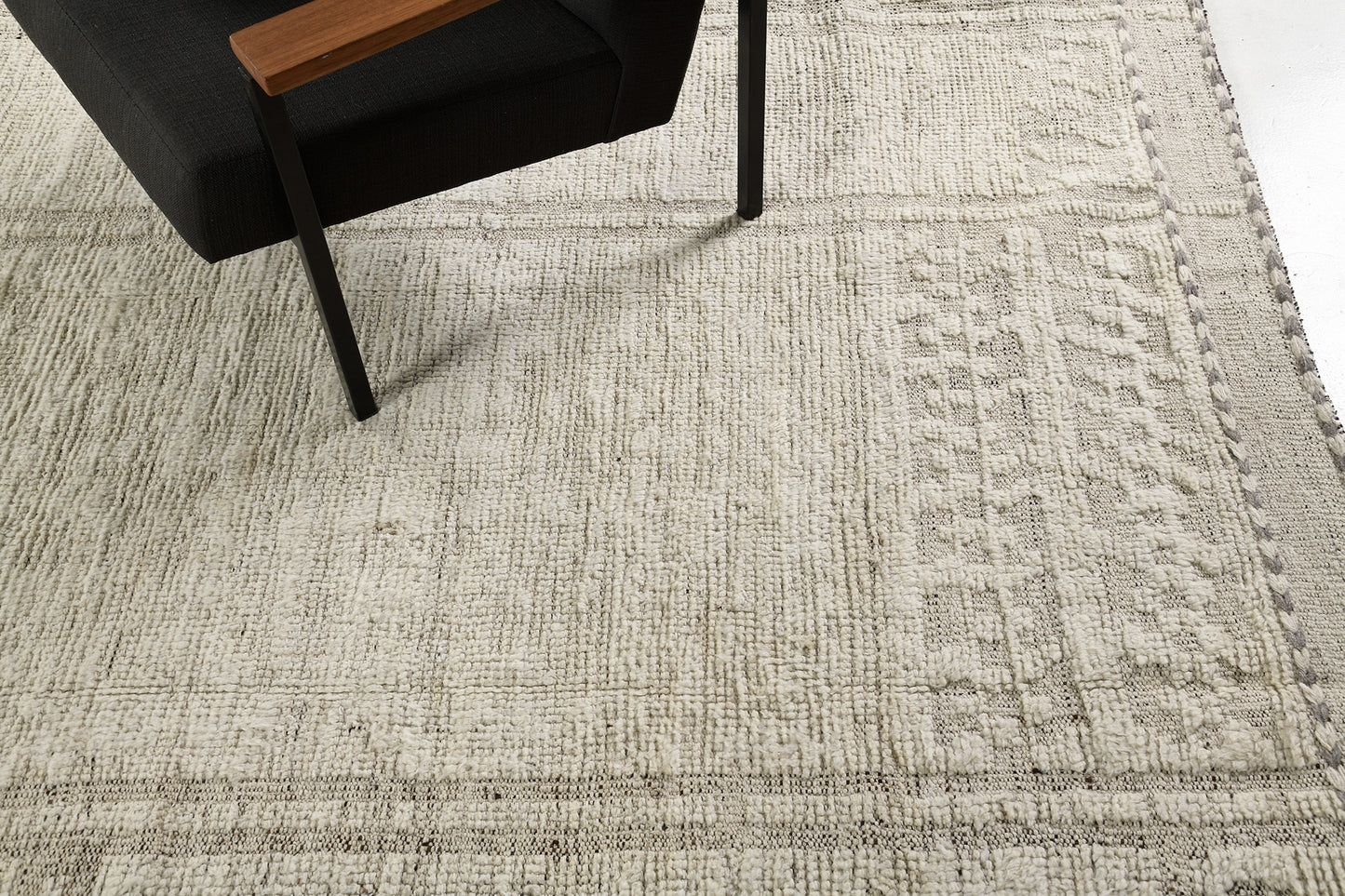 Modern Rug Image 6772 Meddur, Nomad Collection